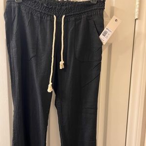 Brand new Roxy linen black pants size L